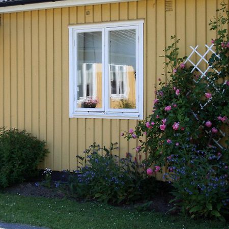 Ljungsbro Vandrarhem Bagian luar foto